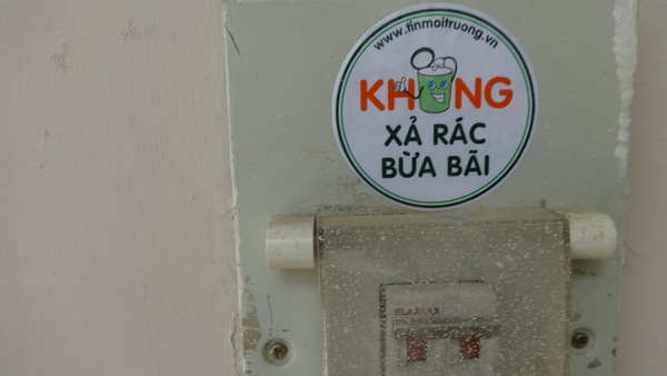 10.000[-]sticker[-]“Không[-]xả[-]rác[-]bừa[-]bãi”[-]đã[-]đến[-]với[-]cộng[-]đồng